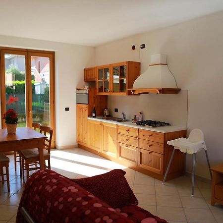 Casa "Giardino Sulla Baia" Daire Colico Dış mekan fotoğraf