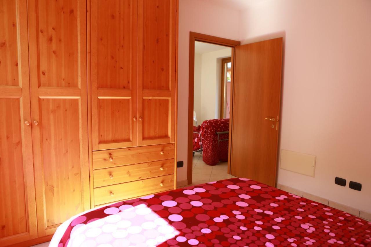 Casa "Giardino Sulla Baia" Daire Colico Dış mekan fotoğraf