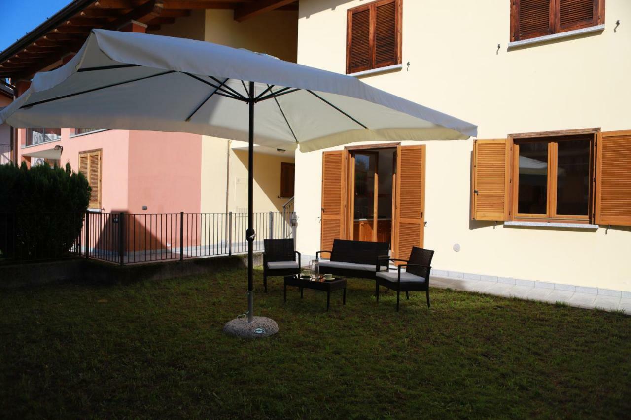 Casa "Giardino Sulla Baia" Daire Colico Dış mekan fotoğraf